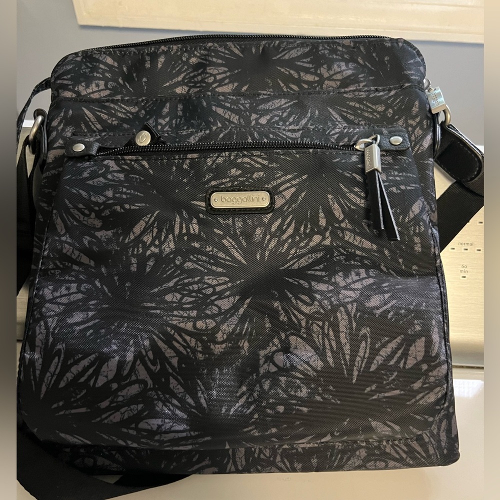 Baggallini Crossboy with Wristlet